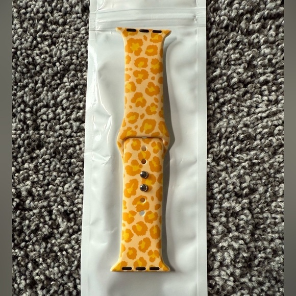 Accessories - NEW leopard print watch band for apple watch